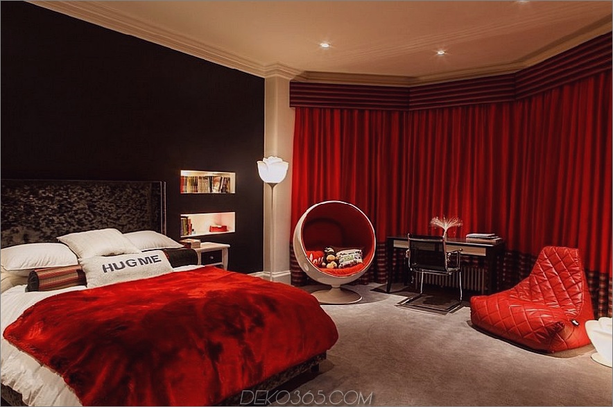 Schwarze und rote Teenager-Schlafzimmer 900x597 15 rote Schlafzimmer, die Ihre Leidenschaft in dieser mutigen Farbe entzünden werden