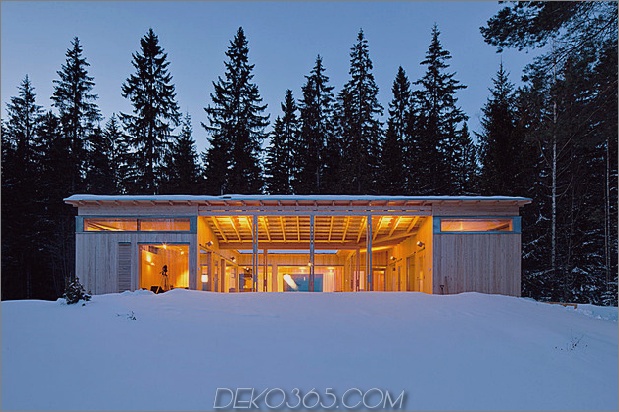 4-season-timber-cottage-built-by-single-carpenter-4-front-night.jpg