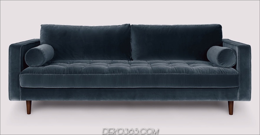 sven cascadia blue sofa 900x467 40 Samt Sofas, die dem Haus ein bisschen Sex-Appeal verleihen