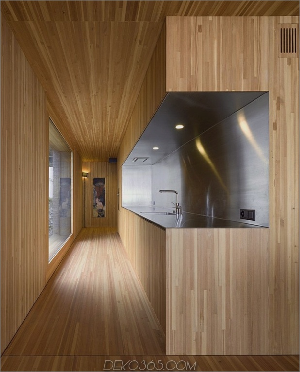 Hang-Home-Holz-Rahmen-Konstruktion-Beton-Fassade-5-Küche.jpg