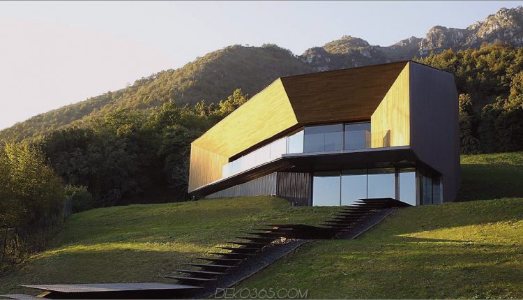 Alpine Villa nutzt geschickt den Hang, um einen riesigen, holzgekleideten Innenhof zu bilden_5c58bbf1738c8.jpg