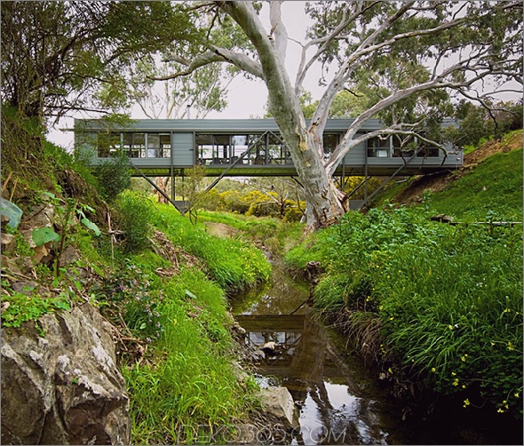 adelaide bridge house 1 Australischer Architekt überbrückt die Lücke zwischen Innovation und Architektur - Bridge House