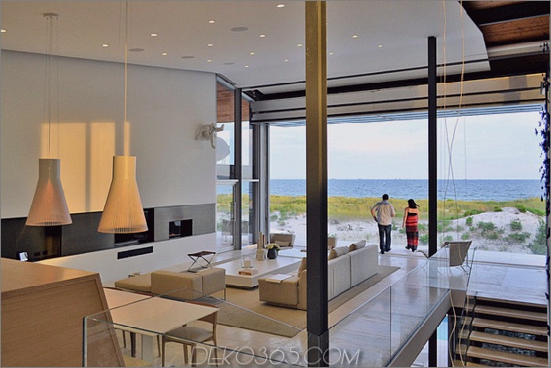 bbs-panel-home-poolside-terrace-border-beach-23-kitchen-view.jpg