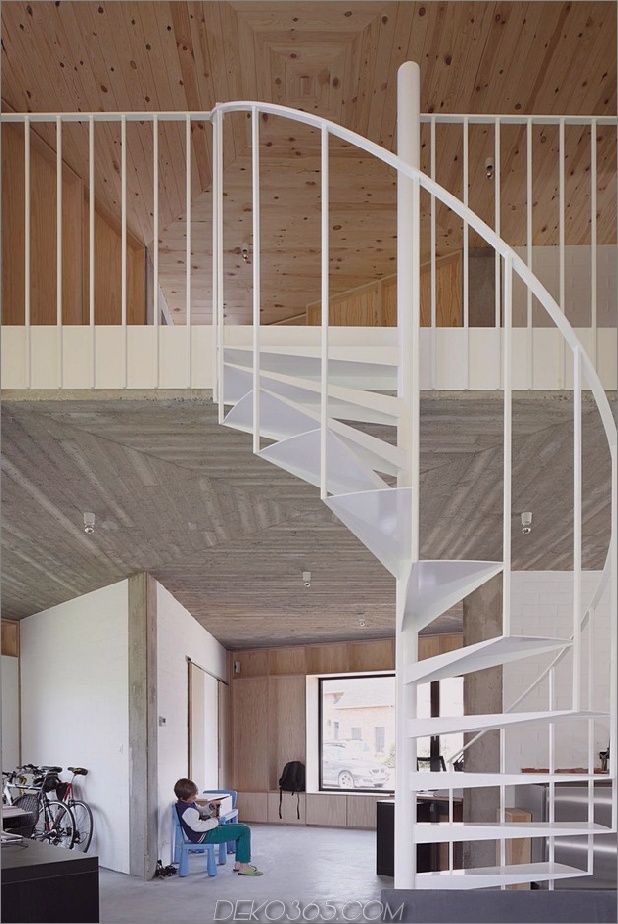 Belgien-Winkel-Haus-mit-Beton-Holz-und-Ziegel-Interieur-5.jpg
