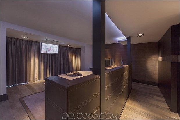 custom-details-create-visual-feast-minimalist-home-18-bedroom-tv.jpg
