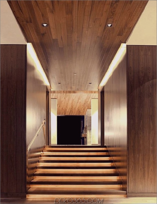 bergblick-haus-mit-interior-art-gallery-8-lit-treppen.jpg