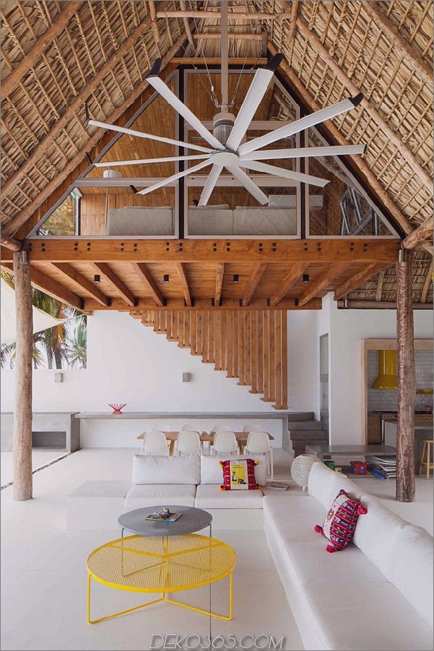 bunt-tropisch-offen-zuhause-rauh-geschnittenes Strohdach-4-tall-indoor.jpg
