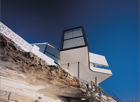 Cliff House Architecture Inspiriert von moderner Picasso-Kunst_5c5af8c39dba8.jpg