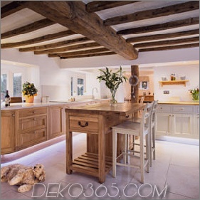 Große und offene Küche mit Holzdeckenbalken 285 x 285 Country Modern: Ist dies der richtige Stil für Sie?
