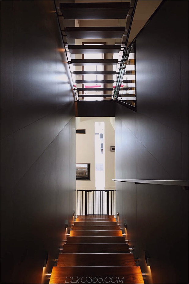 Glasaufzug-ere-Ebenen-Hang-Haus-29-Treppen.jpg