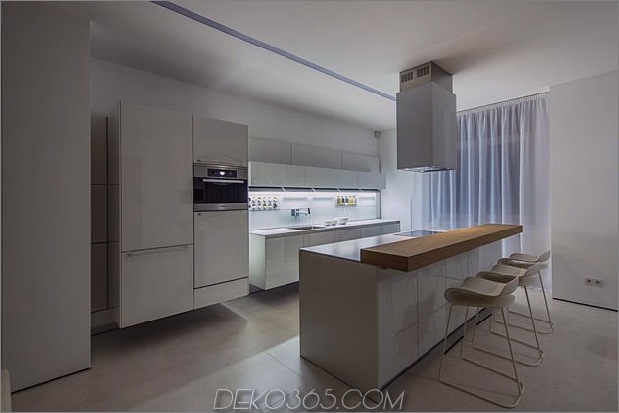 Design-und-Technologie-Mix-für-zeitgenössisch-Kiew-Apartment-5.jpg