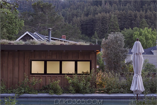 Hütte-Erweiterung-lokale-Wald-Kompliment-Bergblick-14-garage.jpg