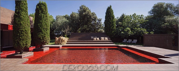 ein Sommerhaus mit dem roten Pool 2 thumb 630x251 19886 Ein Sommerhaus mit dem roten Pool