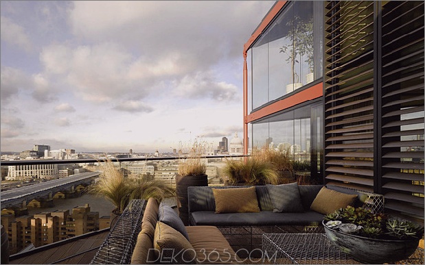 Luxuriöses Penthouse in London mit eckiger Architektur 1 deck view thumb 630xauto 44101 Fantastisches Penthaus in London krönt einen Luxuskomplex