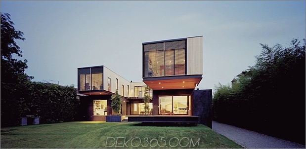 traditionell-fassade-häuser-gründlich renoviert-zeitgenössisch-residence-7-rear-lawn.jpg