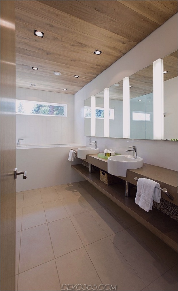 See-Ferien-Haus-kombiniert-Naturmaterialien-modern-living-24-bathroom.jpg
