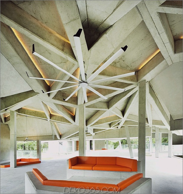 futuristisches Betonhaus mit Brücke-Zugang und Öko-Attraktivität-7.jpg