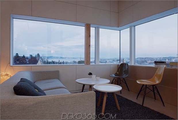 geometrisch-norwegisches-haus-mit-kreativ-innenausstattung-14-wohnzimmer.jpg