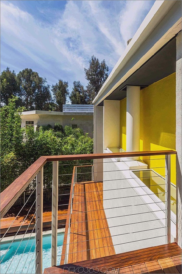 kunstvoll-renovierung-ikonenhaft-Mitte-Jahrhundert-Los-Angeles-Residenz-6-Balkon-Gelb.jpg