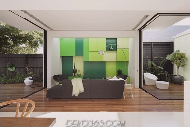 4-minimalist-home-outdoors-inside-color-green.jpg