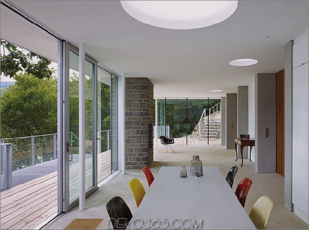 seehaus-über-rur-stausee-deutschland-minimalist-meisterwerk-6-living.jpg