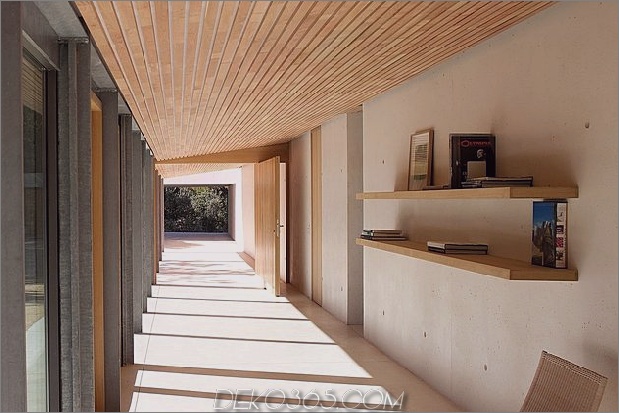 Beton-Glas-Home-Main-Level-Holz-Decke-3-Foyer.jpg