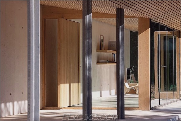Beton-Glas-Home-Main-Level-Holz-Decke-4-Halle.jpg
