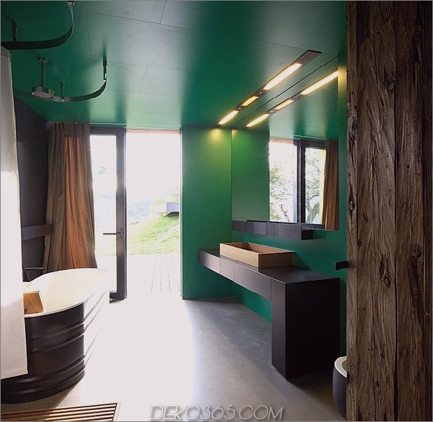 home-with-sauna-gründach-13-master-bathroom.jpg
