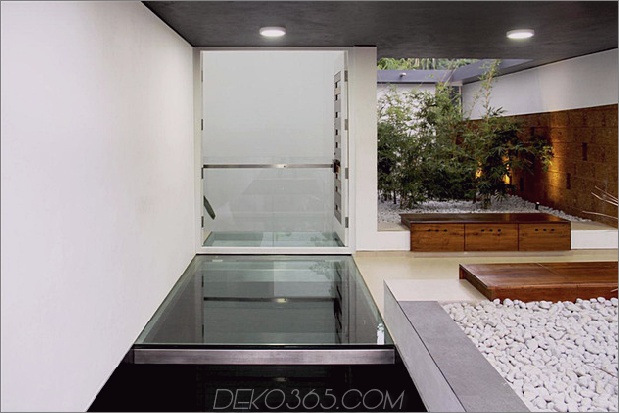 abgeschirmtes Haus-Design-Funktionen-Privatsphäre-Wände-und-luxuriös-Interieur-24.jpg