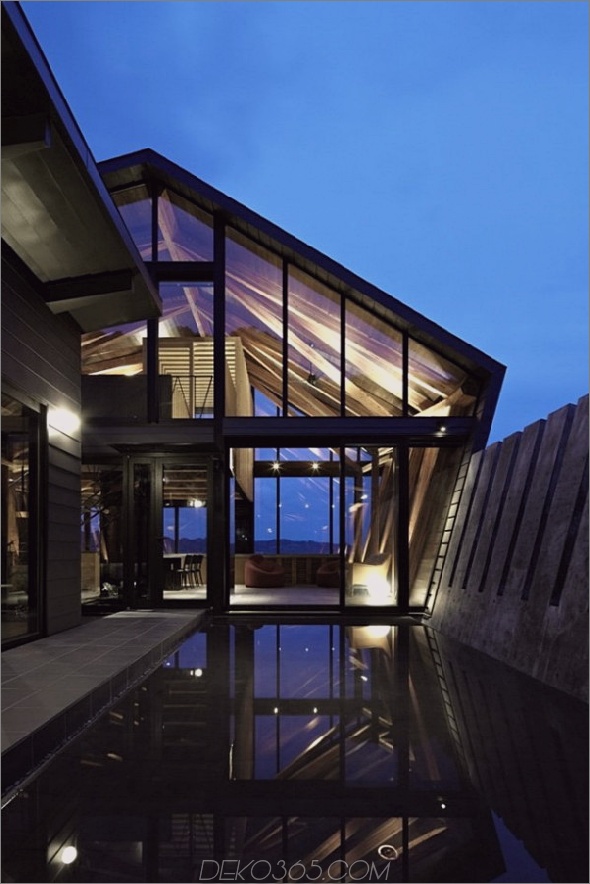 Holz-und-Glas-Haus-mit-Ozean-und-Berge-für-Nachbarn-8.jpg