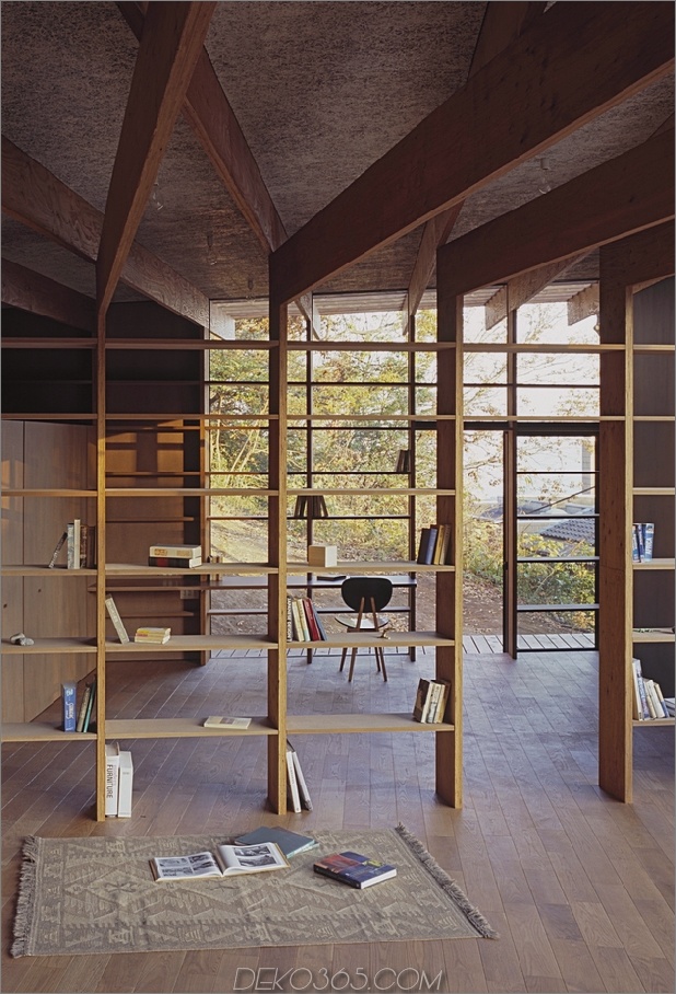japanisch-wohnsitz-mit-holz-und-glas-geometrie-22.jpg