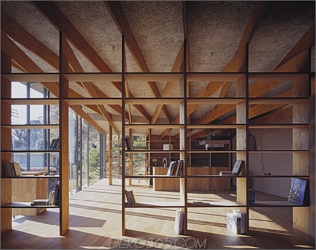 japanisch-wohnsitz-mit-holz-und-glas-geometrie-19.jpg