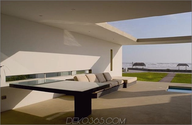 klein-peru-beachside-house-opens-frontback-8-outdoor-zone.jpg