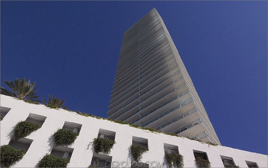 Icon South Beach 900x563 Lebendige Pracht: 5 coolste moderne Eigentumswohnungen in Miami