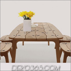 Eingelegtes Esstisch aus Holz für Drinnen und Draußen von Deesawat
