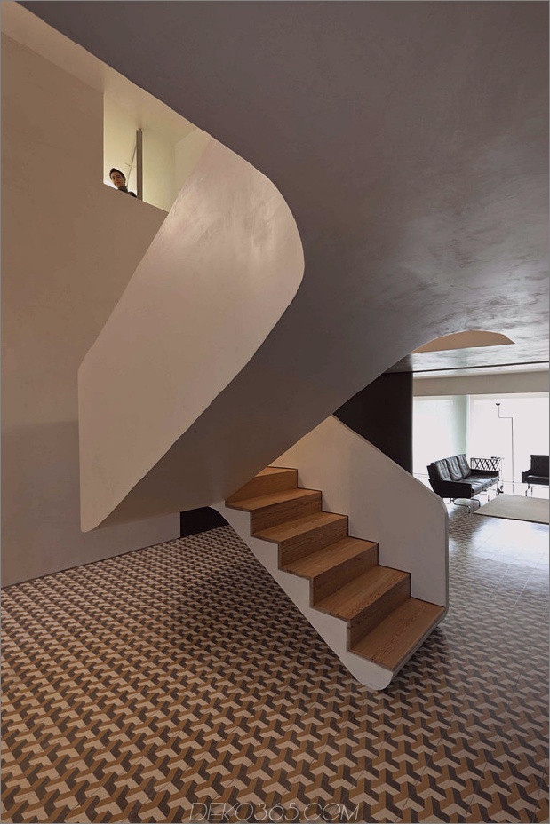 minimalist-home-with-fold-bodenbelag-und-treppenhaus-skulptur-10.jpg