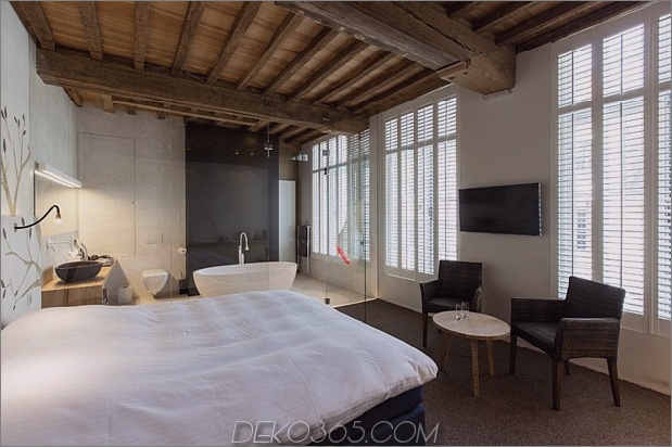 Modern-Rustikal-Inspiration-Belgien-Eigenschaften-freiliegenden Decken-15-Licht-Schlafzimmer.jpg