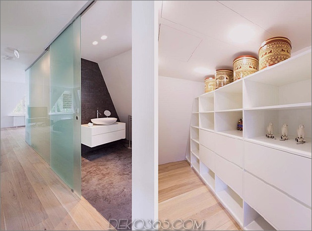 Haus im modernen Landhausstil mit gewölbten Zimmern im obersten Stockwerk-17-bathroom-storage.jpg