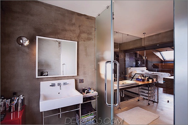 modern-bachelor-pad-with-open-interior-for-one-9.jpg