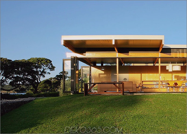 modern-suburban-lake-house-design-private-beachside-living-5-living.jpg