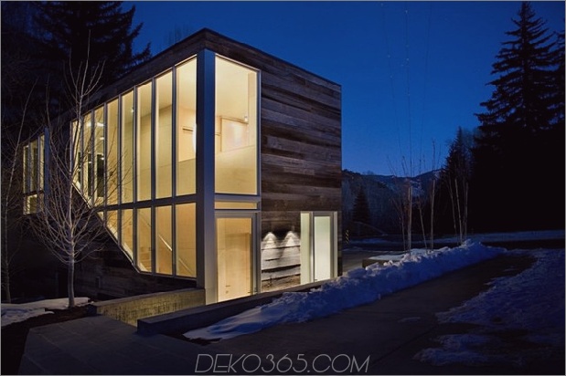 Naturholz-gekleidete Colorado-Haus-entworfen-um-vorhandene-Bäume-4.jpg