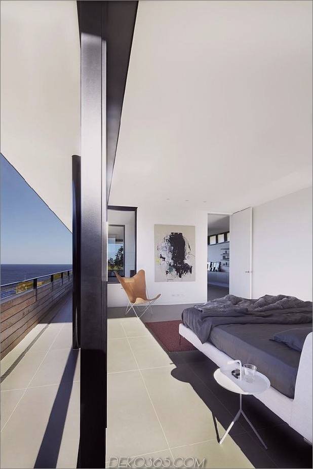Ocean-Front-Home-270-Grad-Ansichten-erhöhte-Barsch-20-Master-Bett.jpg
