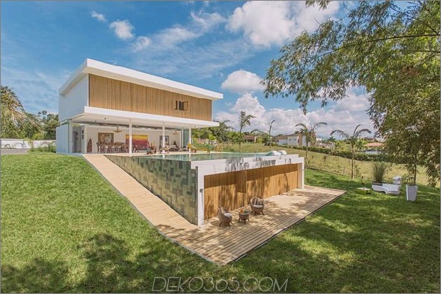 outdoor-living-house-with-art-gallery-beeinflussung-3-full-closed-angle.jpg