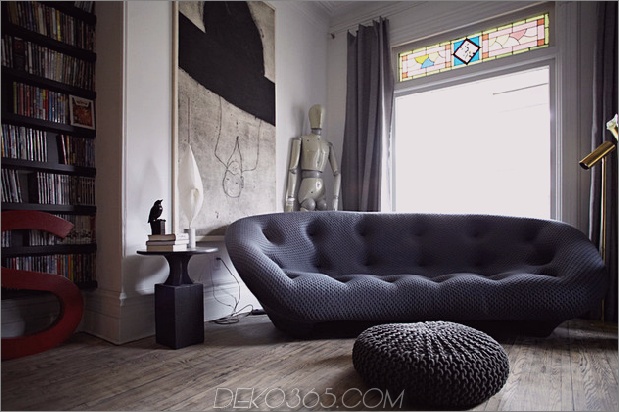 Retro-Modern-House-mit-Schwarz-Weiß-Interieur-Palette-3.jpg