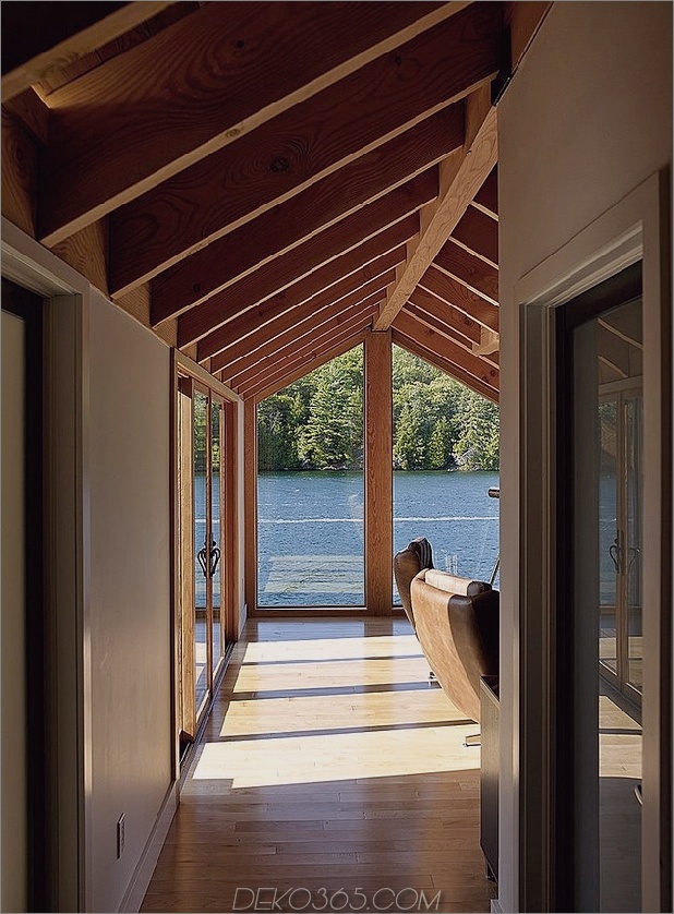 Schwimm-Holz-1-Schlafzimmer-Kabine-mit integriertem Bootshaus-6-Flur.jpg