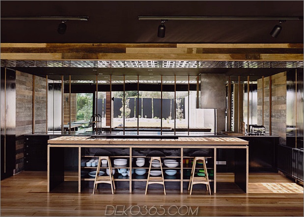 Strandhaus-geometrische-schirme-gebaut-Sanddünen-13-kitchen.jpg