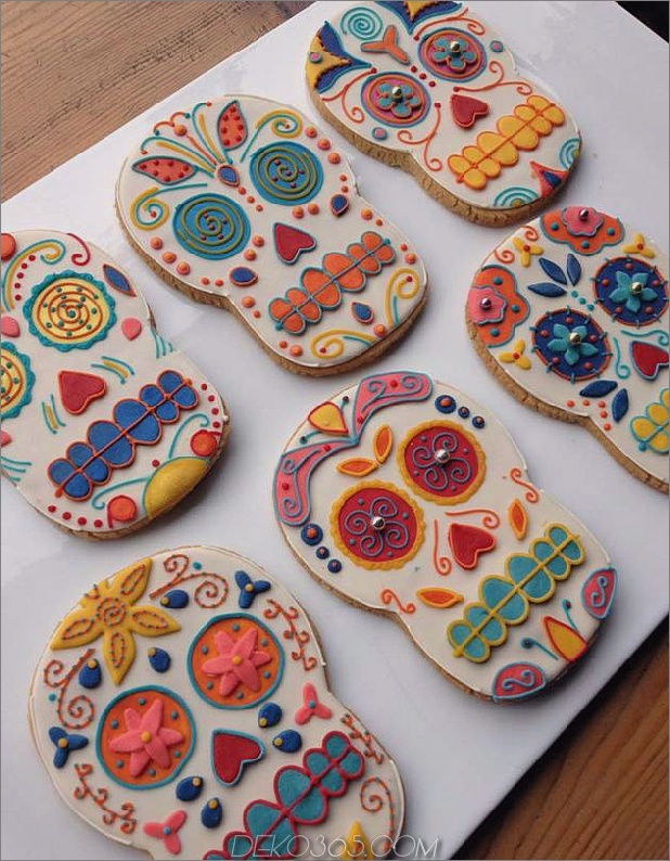 day-of-the-dead-decor-cookies.jpg