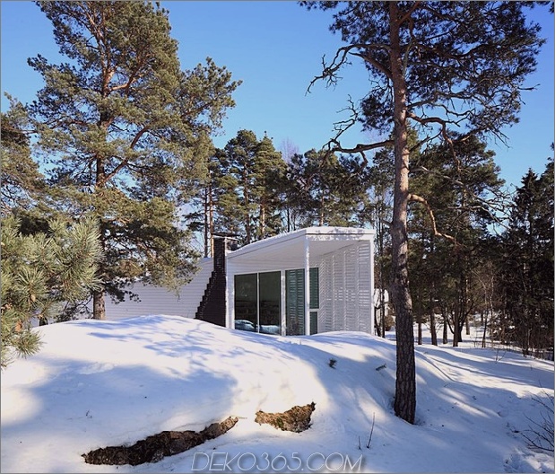 minimalistisches Holzboothaus-schwimmend in Finnland-Wald-3.jpg