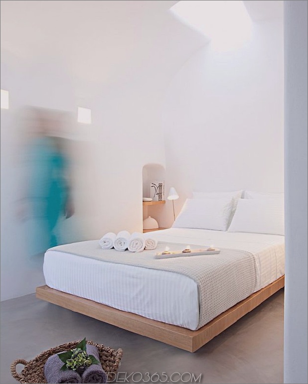 villa-griechenland-kombiniert-old-world-charm-modern-minimalismus-16-bedroom2.jpg