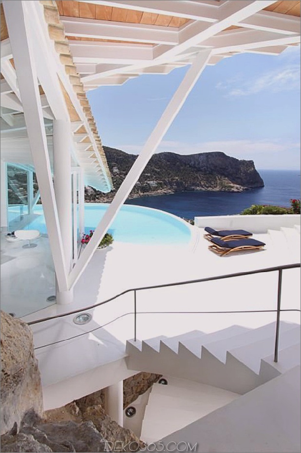 Vogelhaus-in-Mallorca-mit-Flügel-und-Luxus-Decks-7.jpg